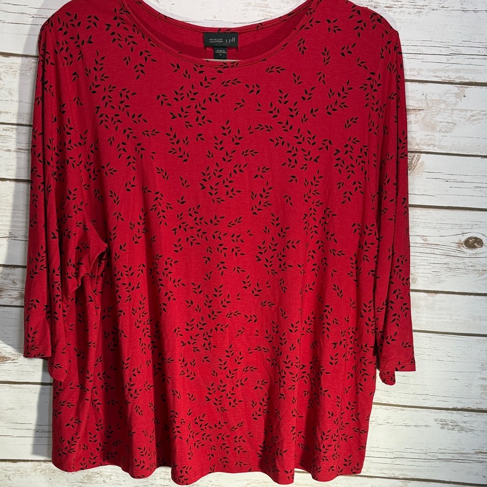 J.Jill Top WearEver Collection Red 3/4 Length Sleeve with Black Leaf Pattern